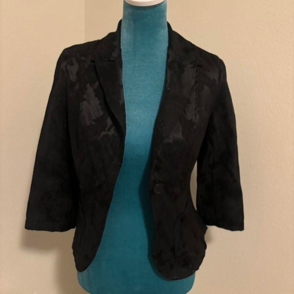 Rampage black‎ blazer with floral pattern